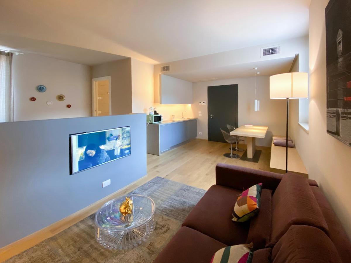 Time To Be - Luxury Apartments Centro Storico Peschiera del Garda Exterior foto