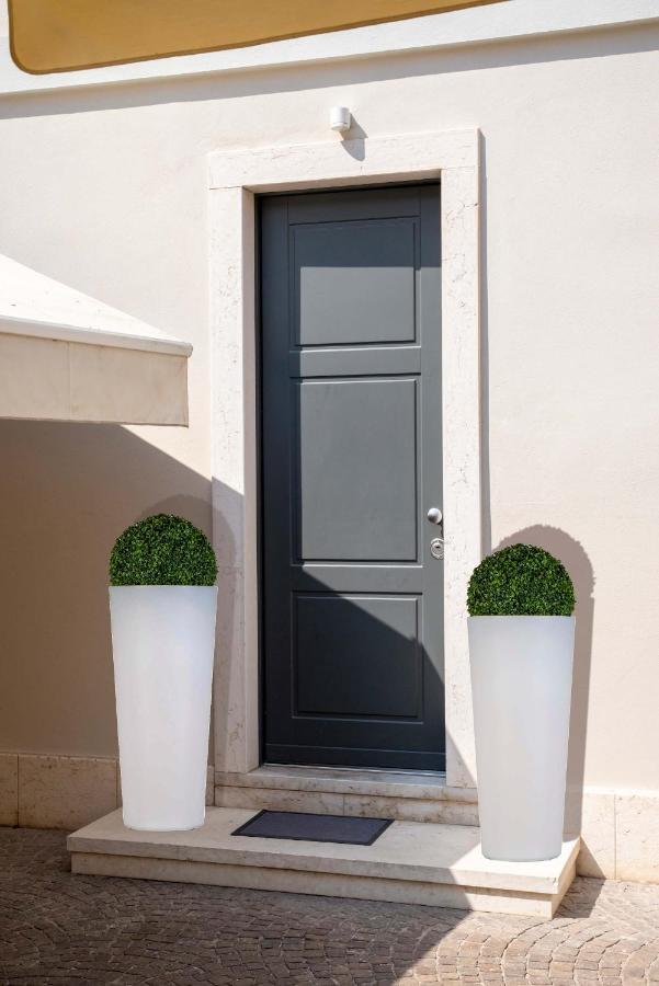 Time To Be - Luxury Apartments Centro Storico Peschiera del Garda Exterior foto